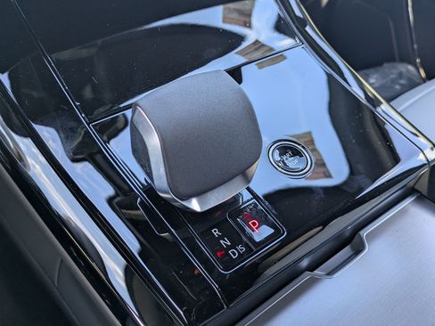 New 2026 Land Rover Range Rover Sport SE image 16