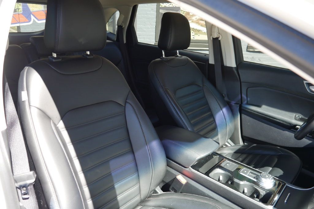 Used 2020 Ford Edge SEL w/ Convenience Package AWD/4WD image 10