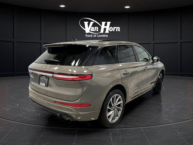 Used 2025 Lincoln Corsair Grand Touring AWD/4WD image 3