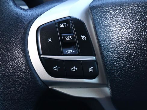 Used 2023 Ford Explorer XLT image 23