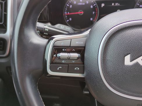 Used 2022 Kia Sorento S w/ Panoramic Sunroof Package FWD image 26