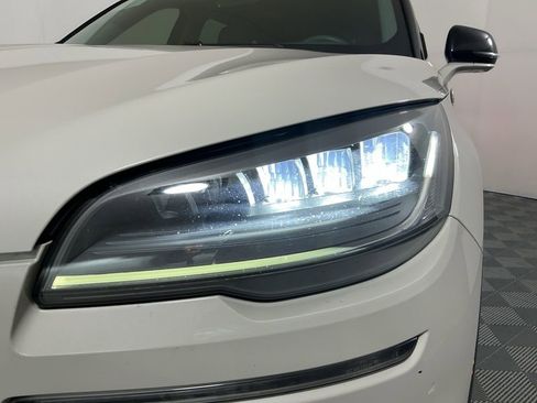 Used 2020 Lincoln Aviator Reserve image 8