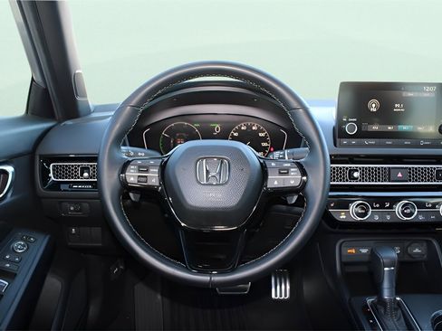 Used 2025 Honda Civic Sport image 14