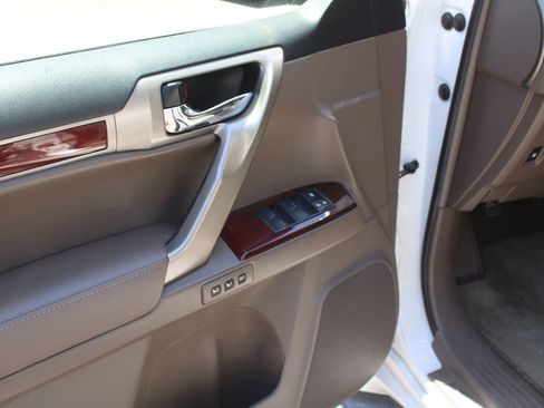 Used 2013 Lexus GX 460 w/ Comfort Plus Pkg AWD/4WD image 19