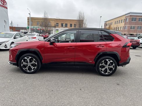 Certified 2025 Toyota RAV4 XSE image 6