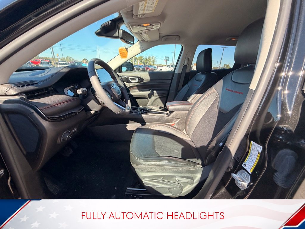 Used 2022 Jeep Compass Trailhawk AWD/4WD image 10