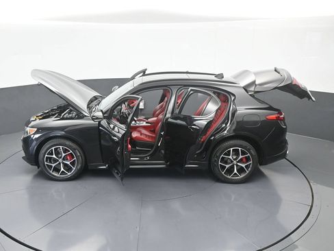Used 2020 Alfa Romeo Stelvio Ti Sport w/ Quick Order Package 22S Sport AWD/4WD image 66