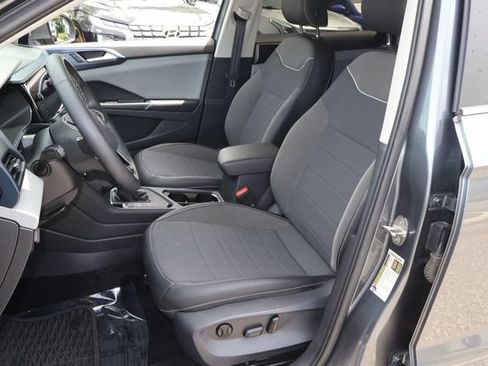 Certified 2023 Volkswagen Taos SE FWD image 14
