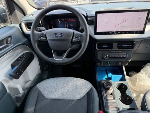 New 2026 Ford Maverick XLT image 9