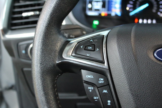 Used 2022 Ford Edge Titanium w/ Equipment Group 301A AWD/4WD image 16