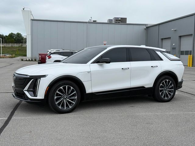 Used 2024 Cadillac Lyriq Sport AWD/4WD image 2