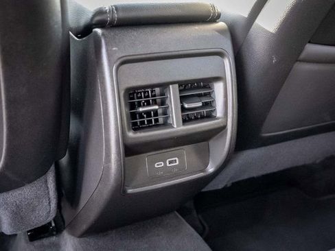 Used 2025 Cadillac XT4 Premium Luxury image 15