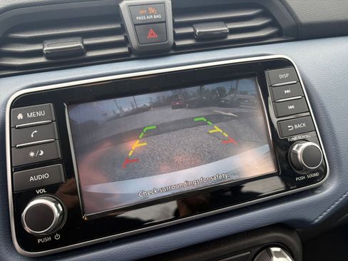 Used 2025 Nissan Versa SV image 22