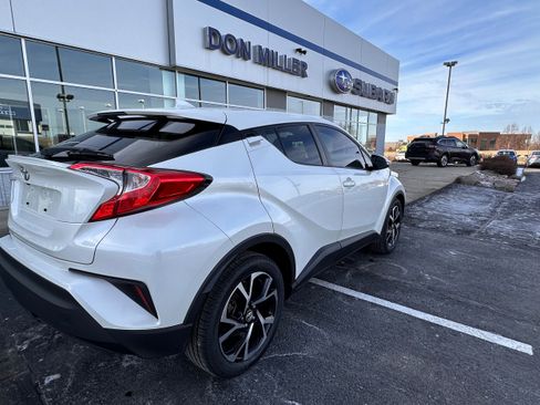 Used 2018 Toyota C-HR image 3