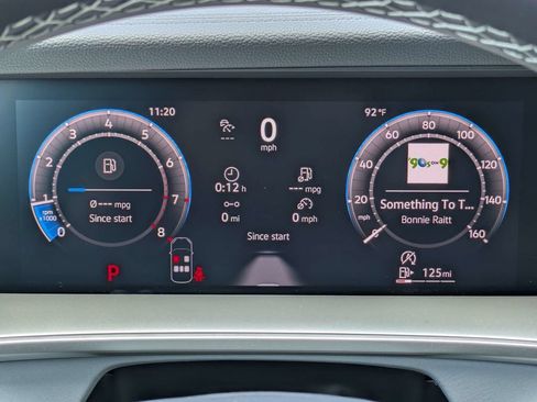 New 2026 Volkswagen Tiguan SE FWD image 41
