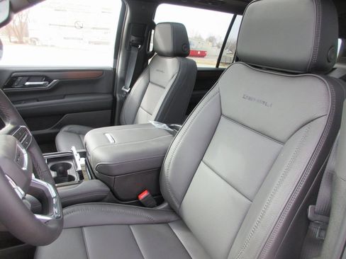 New 2026 GMC Yukon XL Denali w/ Sun & Power Step Package image 12