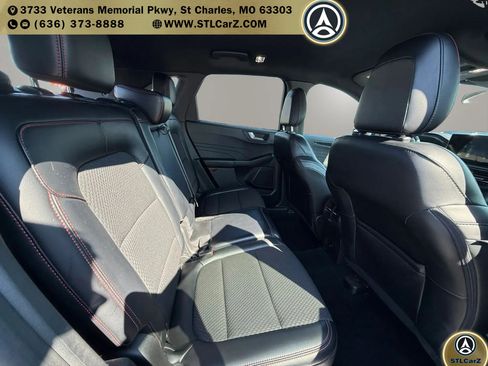 Used 2023 Ford Escape ST-Line w/ Tech Pack #1 AWD/4WD image 13