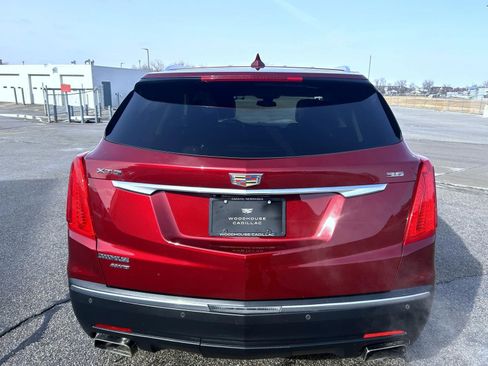 Used 2018 Cadillac XT5 Luxury w/ Driver Awareness Package image 13