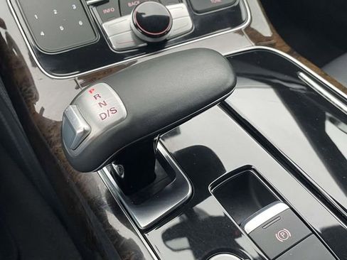 Used 2011 Audi A8 L 4.2 image 26