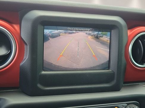 Used 2019 Jeep Wrangler Unlimited Rubicon w/ Safety Group AWD/4WD image 15