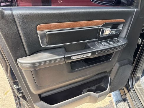 Used 2014 RAM 1500 Laramie AWD/4WD image 9
