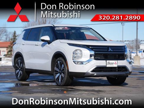 New 2026 Mitsubishi Outlander SE image 1