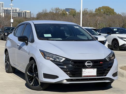New 2025 Nissan Versa SR image 2
