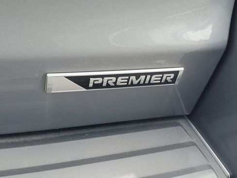 Used 2018 Chevrolet Tahoe Premier RWD image 12
