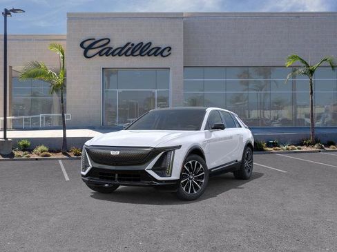 New 2026 Cadillac Lyriq Sport RWD image 32