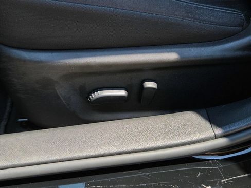 Used 2025 Nissan Altima 2.5 SV FWD image 25