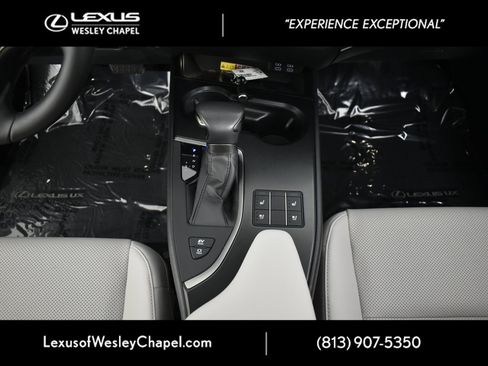 Used 2023 Lexus UX 250h F Sport image 29