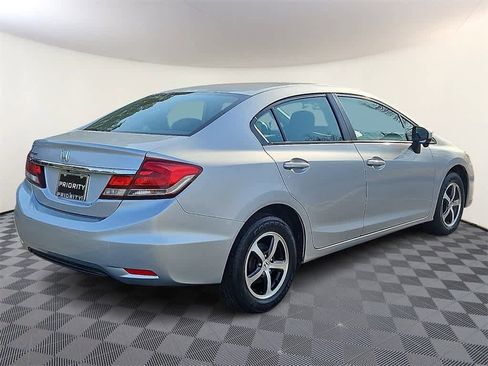 Used 2015 Honda Civic SE image 4