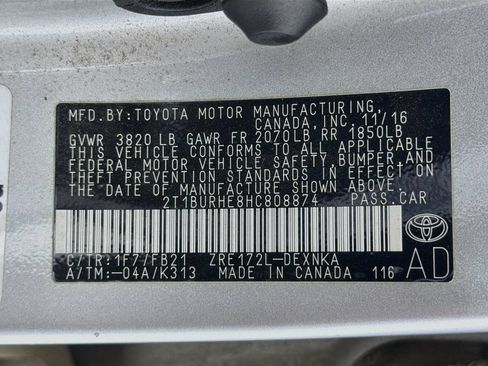 Used 2017 Toyota Corolla LE w/ Carpet Mat Package (TMS) FWD image 29