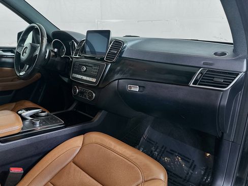 Used 2017 Mercedes-Benz GLS 450 4MATIC image 29