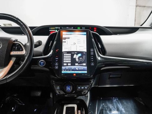 Certified 2018 Toyota Prius Prime Advanced w/ Carpet Mat Package FWD image 14