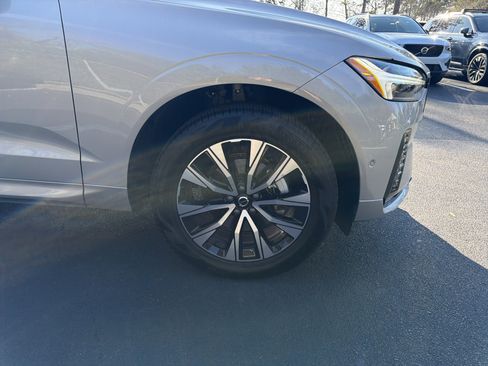 Certified 2025 Volvo XC60 B5 Plus image 13
