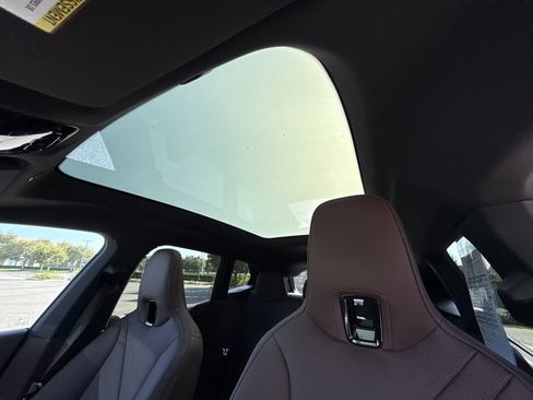 Used 2025 BMW iX xDrive50 image 22