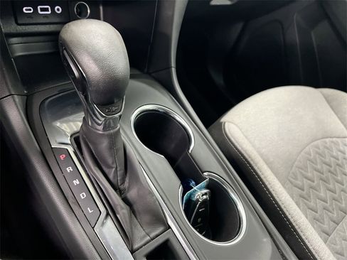 Used 2022 Chevrolet Equinox LS image 16