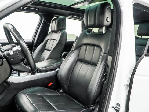 Used 2020 Land Rover Range Rover Sport HSE image 40