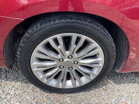 Used 2013 Chrysler 200 Limited FWD image 32