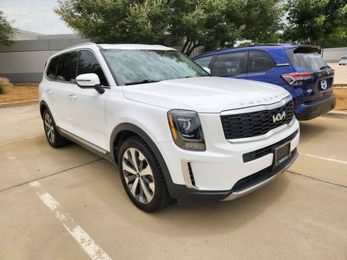Certified 2022 Kia Telluride S FWD image 1