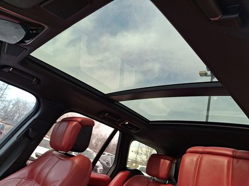 Used 2019 Land Rover Range Rover Autobiography AWD/4WD image 16