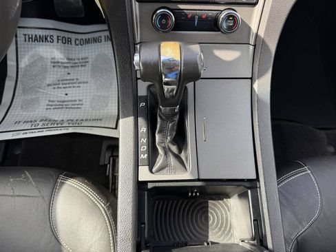 Used 2012 Ford Taurus SEL FWD image 28