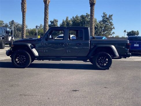 Used 2025 Jeep Gladiator Rubicon w/ Convenience Group image 9