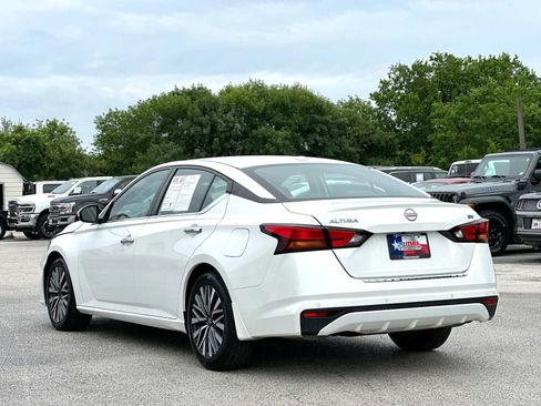 Used 2023 Nissan Altima 2.5 SV FWD image 13