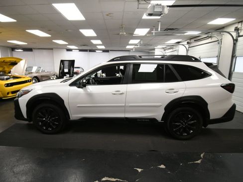 Used 2023 Subaru Outback Onyx Edition AWD/4WD image 5