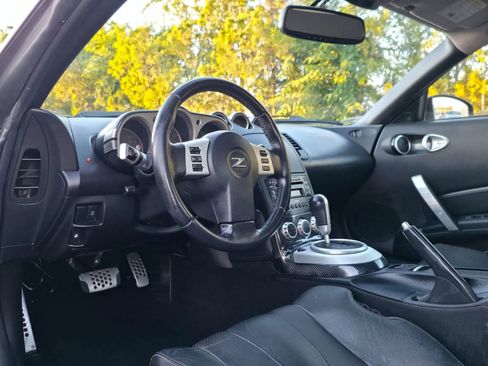 Used 2008 Nissan 350Z Touring image 18