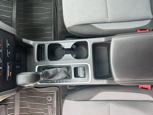 Used 2018 Ford Escape SE w/ SE Sync 3 Package FWD image 32