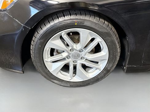 Used 2019 Honda Accord LX image 38