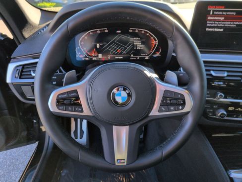 Used 2023 BMW 540i w/ M Sport Package image 18